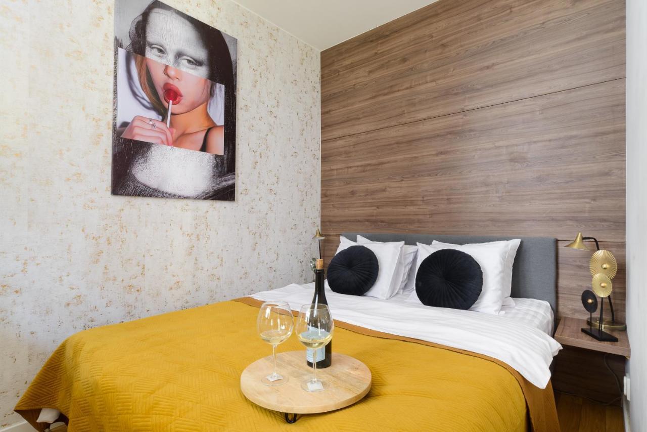 Modern With Access To The Pool Near Rondo Daszynskiego Station Appartement
