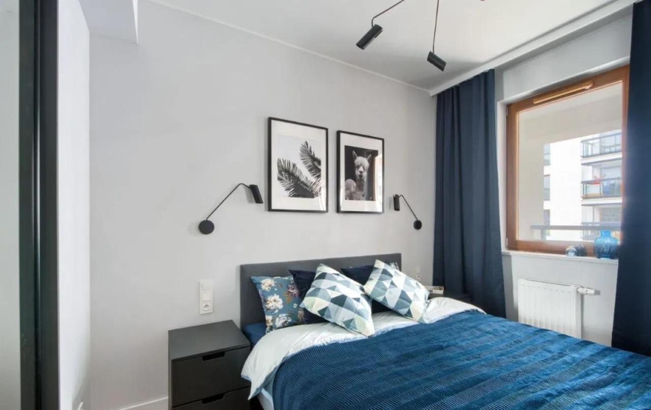 Modern With Access To The Pool Near Rondo Daszynskiego Station Appartement Warschau