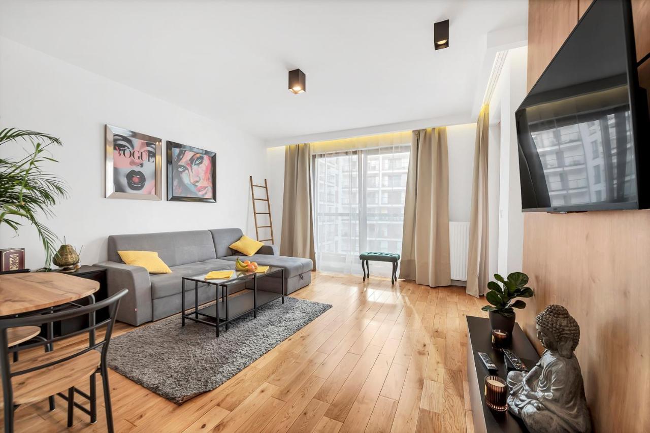 Modern With Access To The Pool Near Rondo Daszynskiego Station Leilighet Warszawa